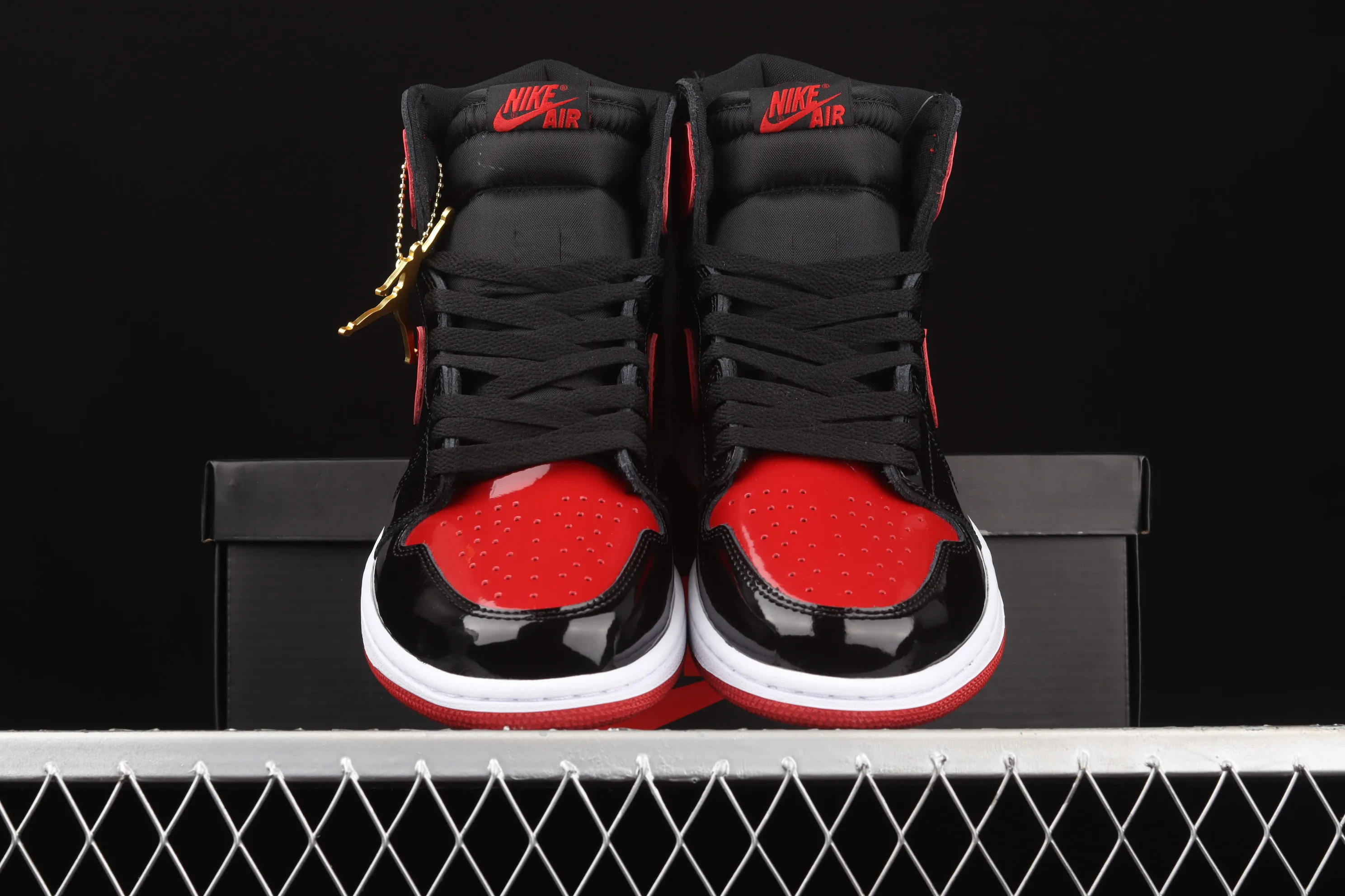 All categories Air Jordan Jordan series basketball shoes Air Jordan 1 High X version Air Jordan 1 High OG "Bred Patent" AJ1 Joe 1 patent leather black and red high-top basketball shoes 555088-063